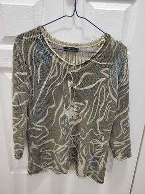 Orly V-Neck Patterned Knit Sweater in Gray and Cream